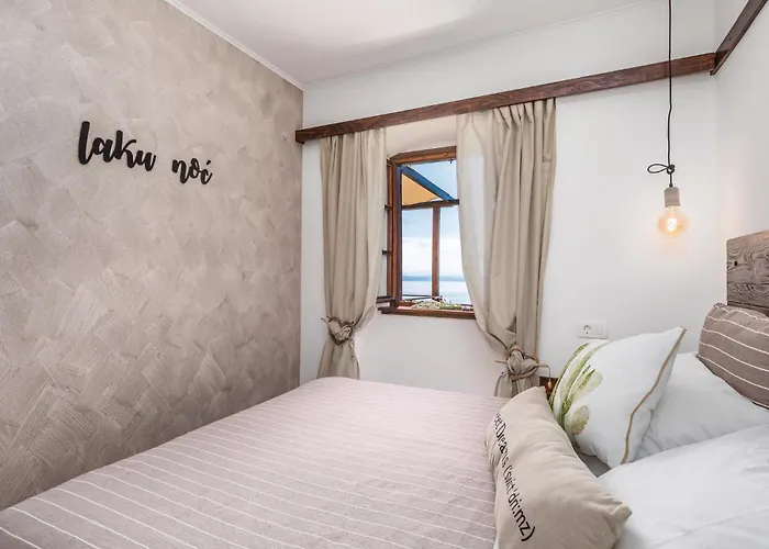 펜션 1 Bedroom Cozy In Mošćenička Draga