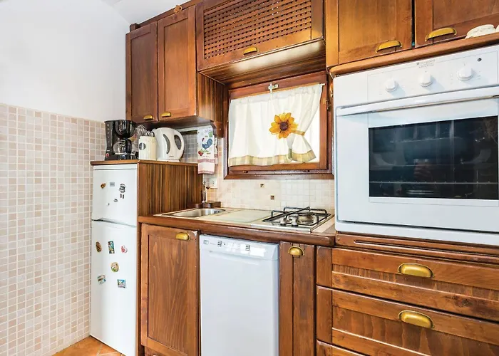 1 Bedroom Cozy In *